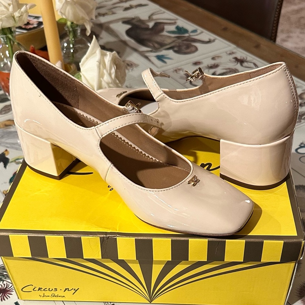 Circus by Sam Edelman Women's Cream Mary Jane Heels